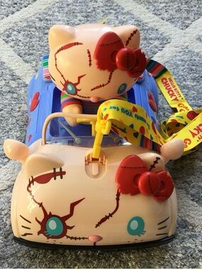 NWT Hello Kitty Chucky Popcorn Bucket